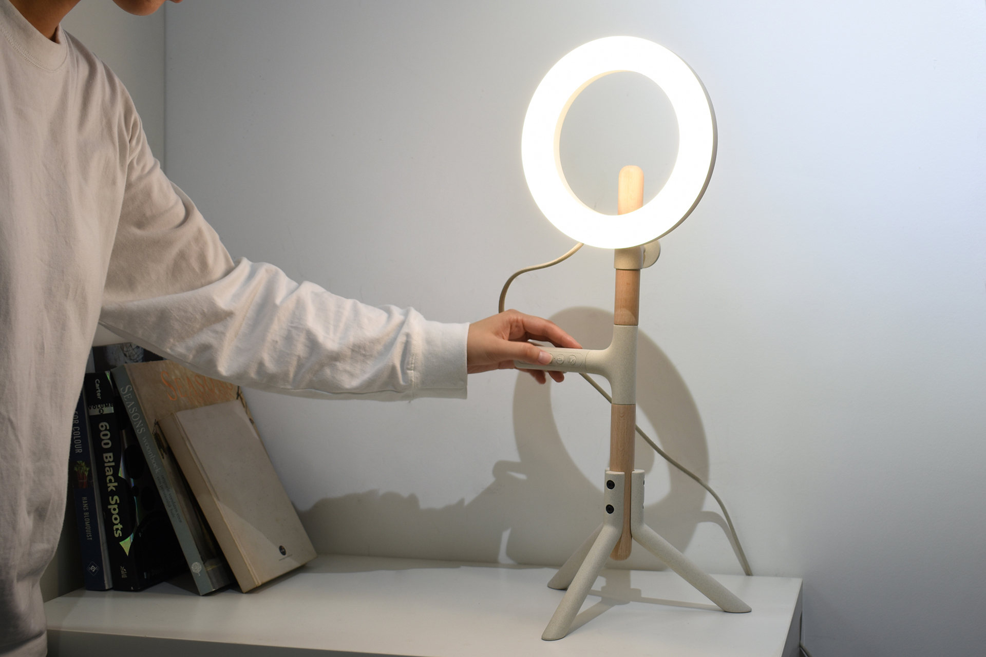 Circular Light Circular Electronics Orange Creatives 橙创